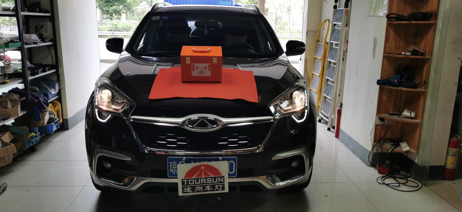 奇瑞瑞虎5X原車(chē)鹵素?zé)舾膌ed雙光透鏡改后案例圖片