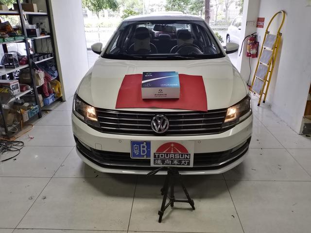 朗逸原車(chē)鹵素?zé)羯?jí)LED雙光透鏡